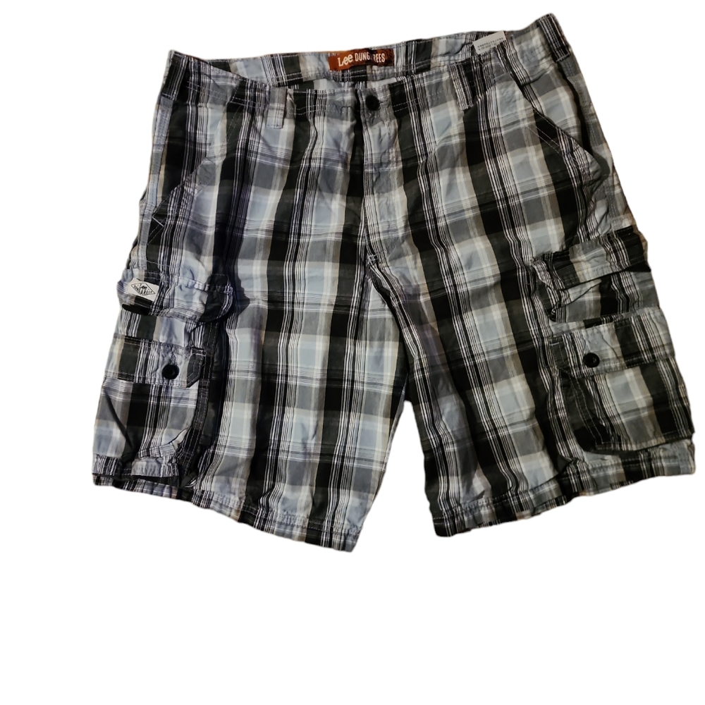 Men's Lee dungaree Wyoming cargo shorts  sz 38 multi color checked.